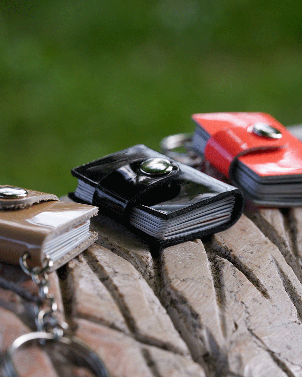 Glossy Black Bookeez